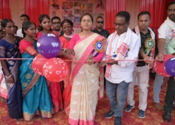 रांची के लापुंग में कार्तिक सोहराई जतरा का आयोजन, मंत्री शिल्पी नेहा तिर्की हुई शामिल