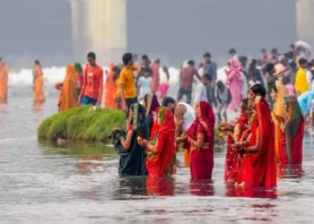 छठ पर्व में मौसम का तोहफ़ा! बढ़ेगी ठंड या रहेगा सुहावना आसमान?