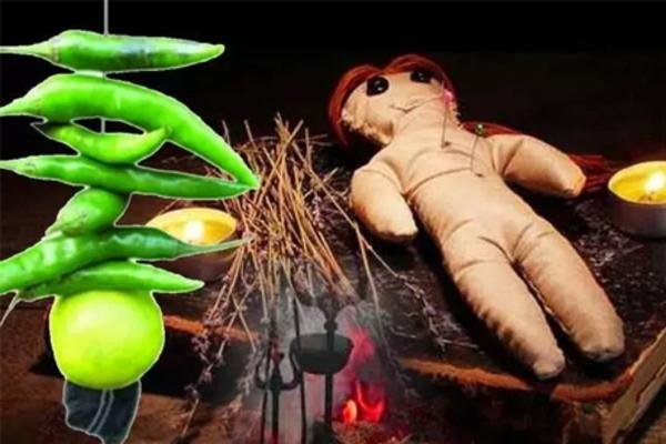 दीवाली के समय बढ़ती नेगेटिव एनर्जी, टोने-टोटकों का कनेक्शन: जानिए क्या है सच्चाई!