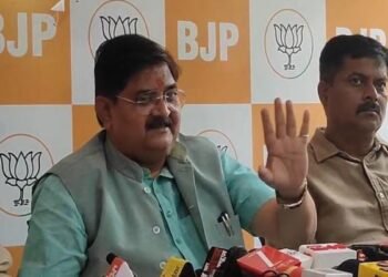 धनबाद में विधायक राज सिन्हा ने अफवाहों पर लगाया पूर्णविराम, कहा- "जनता जहाँ चाहेगी, वहीं..."