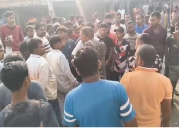 गिरिडीह की मंडी में मचा बवाल, मामूली कहासुनी ने लिया खूनी संघर्ष का रूप