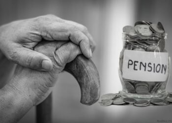 Jharkhand High Court Order: Employees with advertisements before 2004 to get old pension benefits