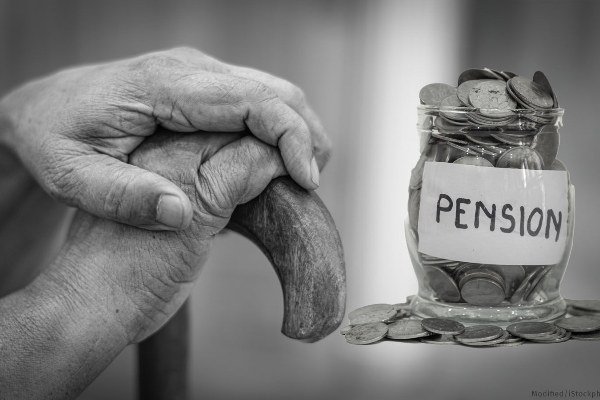 Jharkhand High Court Order: Employees with advertisements before 2004 to get old pension benefits