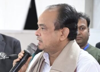 Jharkhand government's big decision: 100 poor patients in each district will be added to ration cards, and they will now receive free treatment.