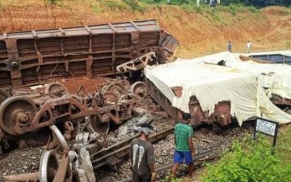 Goods train derails in Simdega, halts traffic on Hatia-Rourkela railway line