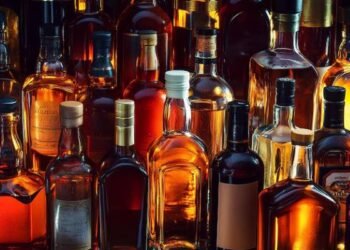 Illegal mini liquor factory busted in Dhanbad, liquor and spirits worth ₹70 lakh seized