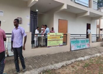 चैनपुर सामुदायिक स्वास्थ्य केंद्र में डॉक्टरों का अकाल, झोलाछाप डॉक्टरों और निजी अस्पतालों की चांदी