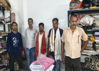 धनबाद में पुलिस का अभियान: अड्डाबाजी और नशाखोरी के खिलाफ एक्शन, 117 लोग हिरासत में