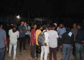 धनबाद के रांगाटांड़ रेलवे कॉलोनी में फायरिंग, इलाके में दहशत