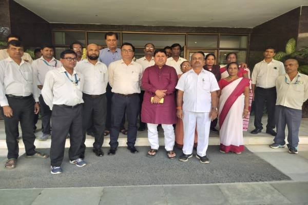 IICM श्रमिक संघ की बैठक में प्रबंधन के रवैये पर गहरा आक्रोश, अजय राय ने कहा— "कर्मियों के साथ हो रहा..."