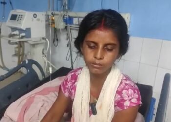 In Dhanbad, a cousin shot his sister in a family dispute.