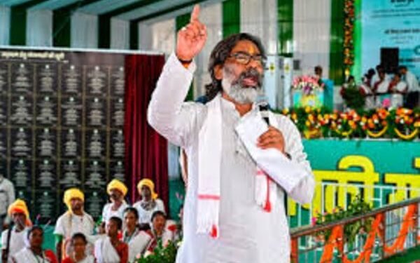 हेमंत सोरेन सरकार देगी युवाओं को रोजगार का तोहफा, 29 नवंबर को 10 हजार अभ्यर्थियों को नियुक्ति पत्र