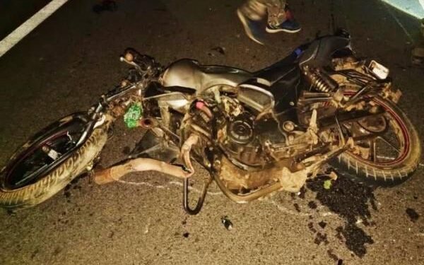 खूंटी में रफ्तार का कहर: पिता और बच्चे की मौत, सड़क पर घंटों हंगामा