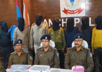 नशाखोरी के खिलाफ रांची पुलिस की बड़ी कार्रवाई, गांजा बेचते महिला समेत 10 तस्कर धराए