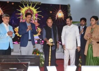 पुरुष नसबंदी अभियान की शुरुआत-स्वास्थ्य मंत्री डॉ. इरफान अंसारी के सख्त निर्देश, बोले-“लापरवाही बर्दाश्त नहीं, परिणाम चाहिए”