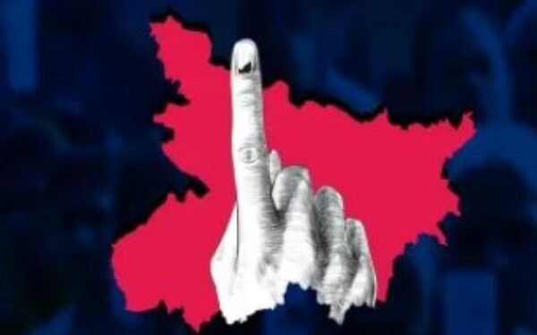 बिहार विधानसभा चुनाव में अबतक 42.31% मतदान, 7 देशों की डेलिगेट्स टीम वोटिंग देखने पहुंची