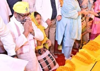 गुरुनानक जयंती पर आयोजित “प्रकाश उत्सव” में सम्मिलित हुए सीएम हेमंत और कल्पना सोरेन