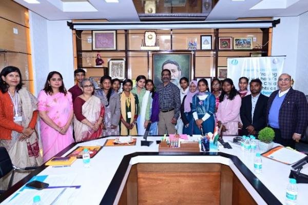 सीएम हेमंत सोरेन से बाल दिवस के अवसर पर यूनिसेफ के पूर्व बाल पत्रकारों एवं युवाओं ने की मुलाकात