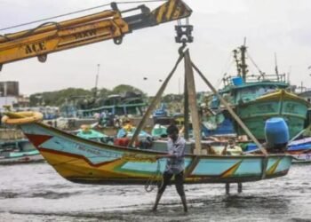 Cyclone Ditvah ने तेज हवाओं और भारी बारिश से लाई तबाही, तमिलनाडू में तीन लोगों मौत