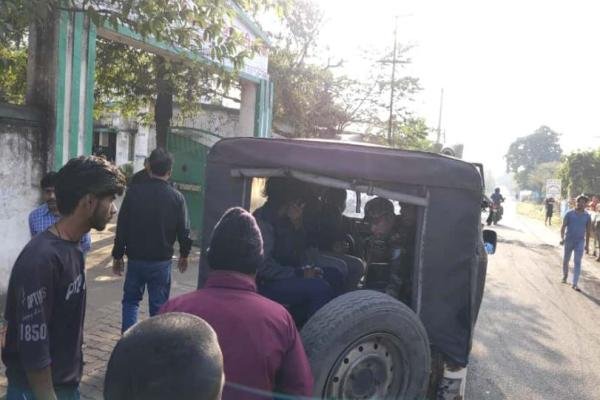 धनसार राज पलस टू स्कूल में दो छात्रों के बीच मारपीट, एक छात्र घायल