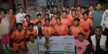 मांडर की टीम बनी स्वर्गीय कार्डिनल तेलेस्फोर पी टोप्पो स्मारक इंटर भिखारिएट फुटबॉल टूर्नामेंट की विजेता