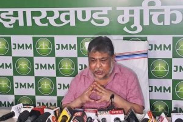 असम में SIR से छूट पर सवाल: विपक्ष ने चुनाव आयोग पर पक्षपात का लगाया आरोप