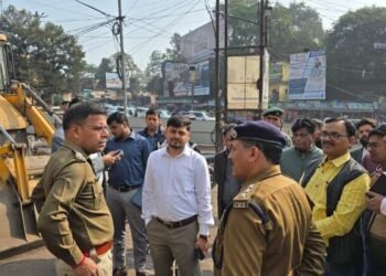 Dhanbad News: Inspection of Gaya Bridge underpass widening in Dhanbad: Deputy Commissioner and SSP gave necessary instructions