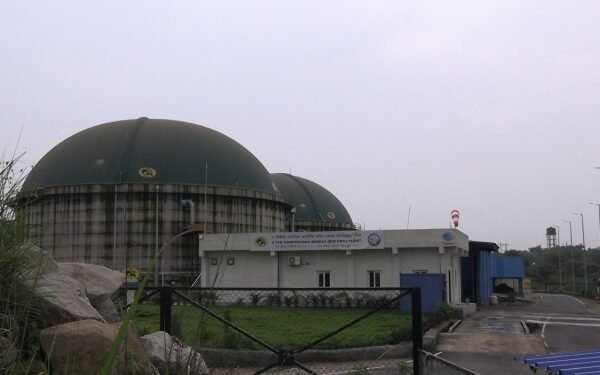 A ₹26 crore biogas plant is in trouble, and Ranchi will become a 'zero waste city' by sorting waste through an MRF system.