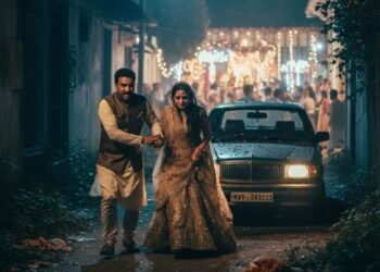 Taking advantage of the father's absence at the wedding procession... a married man took away the girl!