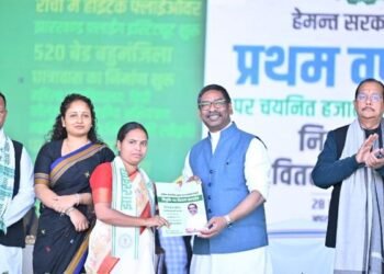 A big gift on the first anniversary of the Hemant government: Thousands of youth got government jobs, a grand state-level program was held at Morabadi ground.