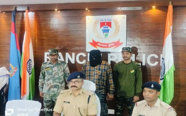 रांची पुलिस ने किया बड़ा खुलासा: सड़े चावल की आड़ में 13,400 बोतल कोफ सिरप बरामद, एक गिरफ्तार