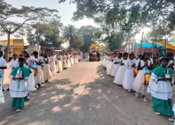 चैनपुर में ख्रीस्त राजा पर्व मनाया गया, लोगो ने निकाला भव्य जुलूस