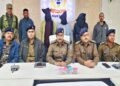 Jharkhand News : पलामू में पुलिस का धावा, ब्राउन के साथ तीन तस्कर गिरफ्तार