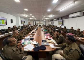 Jharkhand News : धनबाद पुलिस की मासिक अपराध समीक्षा बैठक सम्पन्न  अपराध नियंत्रण में मिली बड़ी सफलता, कई मामलों में कमी