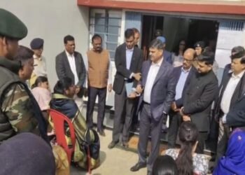 Jharkhand News: सीएम के निर्देश पर मुख्य सचिव और डीजीपी समेत उच्चस्तरीय टीम ने किया टाउनशिप का निरीक्षण