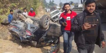 Jharkhand News: चूटूपालू घाटी में ब्रेक फेल होते ही मचा हड़कंप, कई वाहन चपेट में