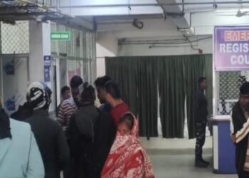 Jharkhand News: गोविंदपुर-बलियापुर मुख्य मार्ग पर भीषण सड़क हादसा, ट्रक और पिकअप वैन की टक्कर में तीन की हालत गंभीर