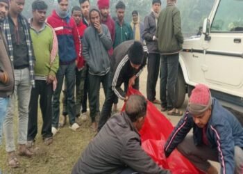 Dhanbad : भूतगढ़िया सुरेंद्र कॉलोनी में 45 वर्षीय अज्ञात व्यक्ति का शव मिला, इलाके में मची सनसनी