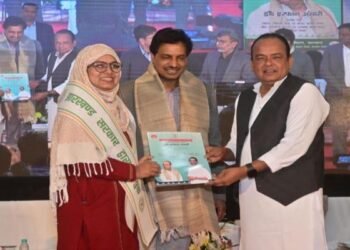 Jharkhand News: हिजाब पहनकर आई डॉक्टर को मिला नियुक्ति, मंत्री इरफान का तंज-यहां योग्यता देखी जाती है पहनावा नहीं