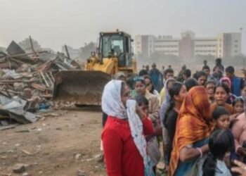 Jharkhand News: टूटे घर फफक पड़े आंसू, प्रशासन की सख्त कार्रवाई से बेघर हुए लोग