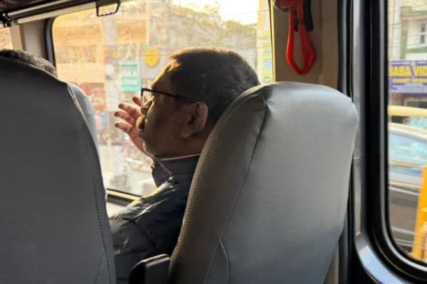 Jharkhand News: सीएम हेमंत सोरेन बने आम आमदी! बिना सिक्योरिटी के रांची की सड़को पर निकले