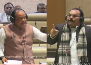 Congress leader Pradeep Yadav and Health Minister Irfan Khan face-off in Jharkhand Assembly