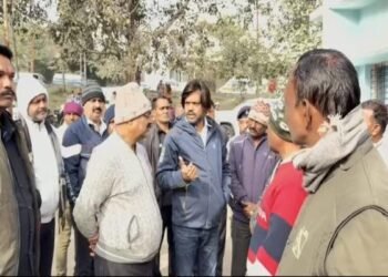 लापरवाही या हादसा? Dhanbad में गैस रिसाव से एक की मौत