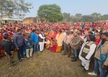 Jharkhand News: सियासत से ऊपर इंसानियत-इरफान अंसारी ने 8,000 जरूरतमंदों के बीच बांटा कंबल