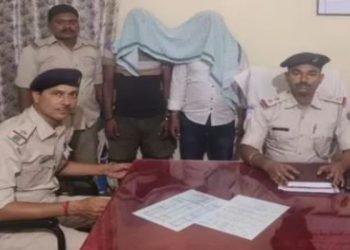 कोडरमा पुलिस की बड़ी कार्रवाई, टाटा मैजिक से शराब की बड़ी खेप के साथ दो गिरफ्तार