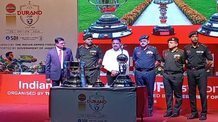 रांची में पहुंची डूरंड कप 2026 की ट्रॉफी, 26 जुलाई से शुरू होगा फुटबॉल का महामुकाबला