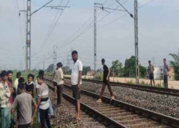 कोडरमा में धनबाद-गया रेलखंड पर ट्रेन से कटकर युवक की मौत