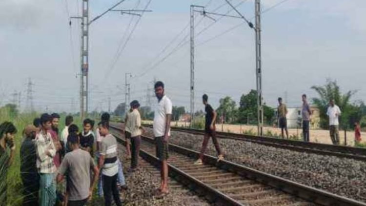 कोडरमा में धनबाद-गया रेलखंड पर ट्रेन से कटकर युवक की मौत