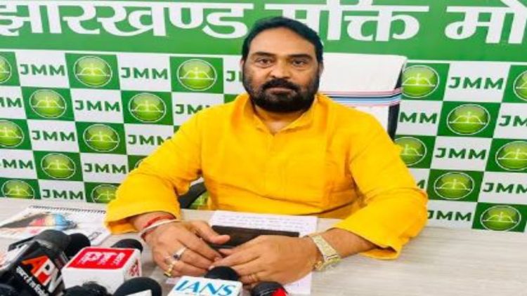 कोचिंग माफिया के साथ मिलकर छात्रों को उकसाने का काम कर रही बीजेपी-विनोद पांडेय का पलटवार 1 कोचिंग माफिया के साथ मिलकर छात्रों को उकसाने का काम कर रही बीजेपी-विनोद पांडेय का पलटवार
