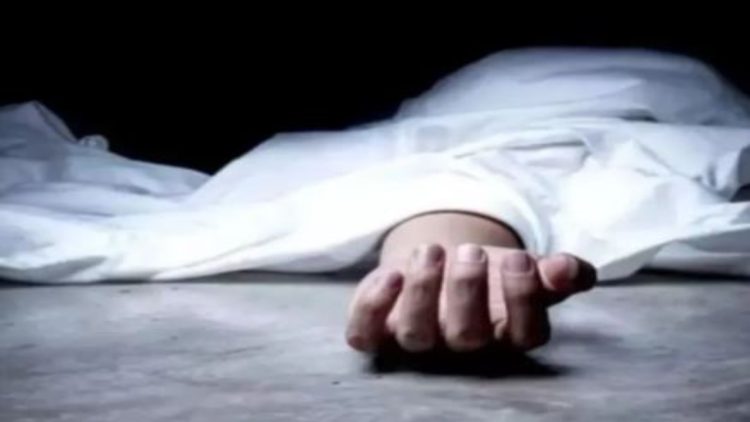 चतरा में फंदे से लटका मिला युवक का शव, परिजनों ने जताई हत्या की आशंका